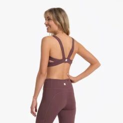 Vuori Women's Stride Bra -Run Gear Shop VW1036CHN 06626 1200x crop center jpg