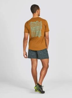 Janji Men's Runterra Bio Tee - Run Everywhere Alphatopo (MT06A-S22-ATP) -Run Gear Shop ezgif.com gif maker 13 3af8825d c9bf 4acf bd11 de885f4fc68d