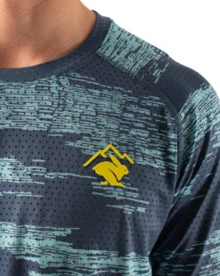 Rabbit Men's EZ Tee Perf LS | Trail -Run Gear Shop rabbit mens ez tee perf ls 2